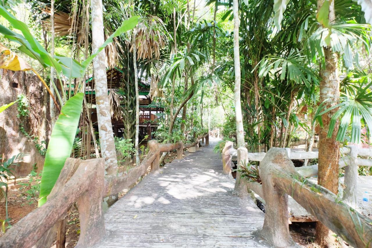 Oyo 604 Ruen Mai Horm Resort Trang Bagian luar foto